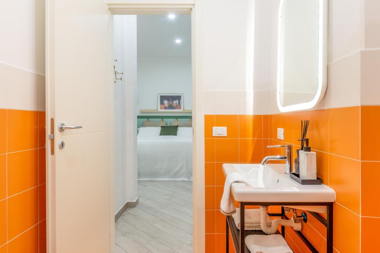 Lovely And Tiny Pied-A-Terre In The City Center Trieste Eksteriør billede