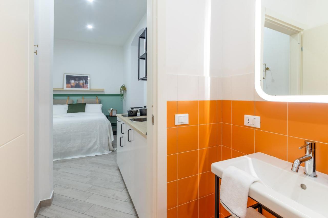 Lovely And Tiny Pied-A-Terre In The City Center Trieste Eksteriør billede