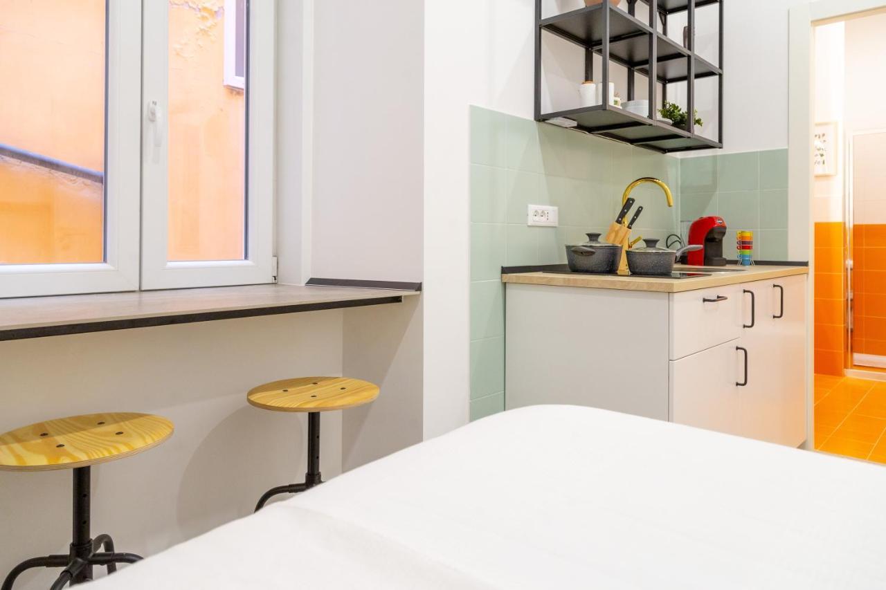 Lovely And Tiny Pied-A-Terre In The City Center Trieste Eksteriør billede
